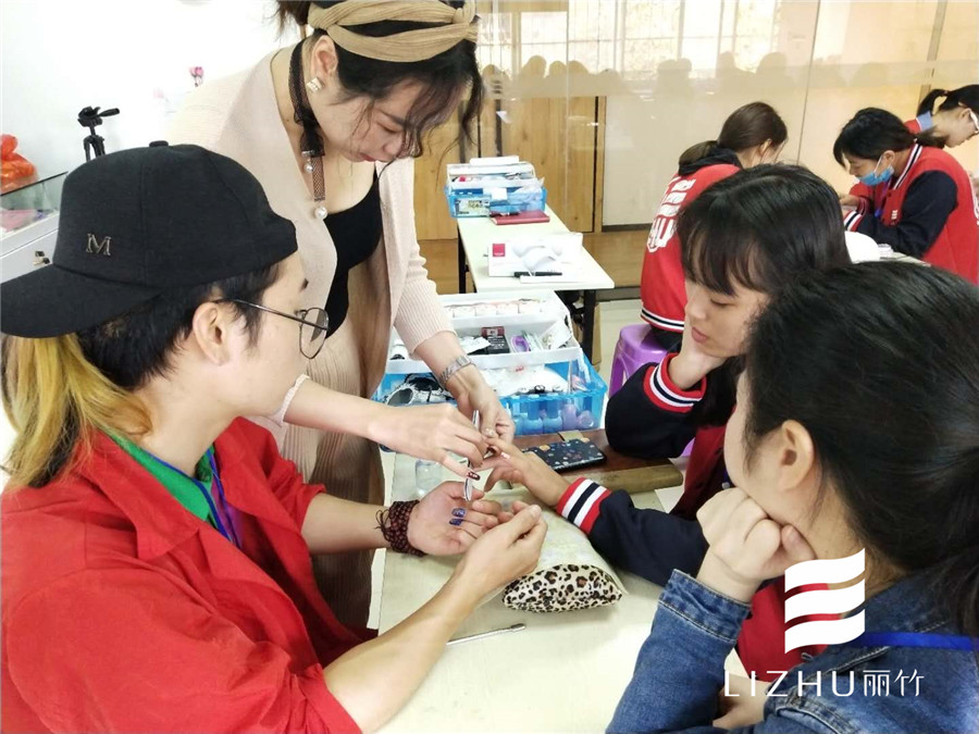 1541593340135714.jpg 美甲課堂_9.jpg